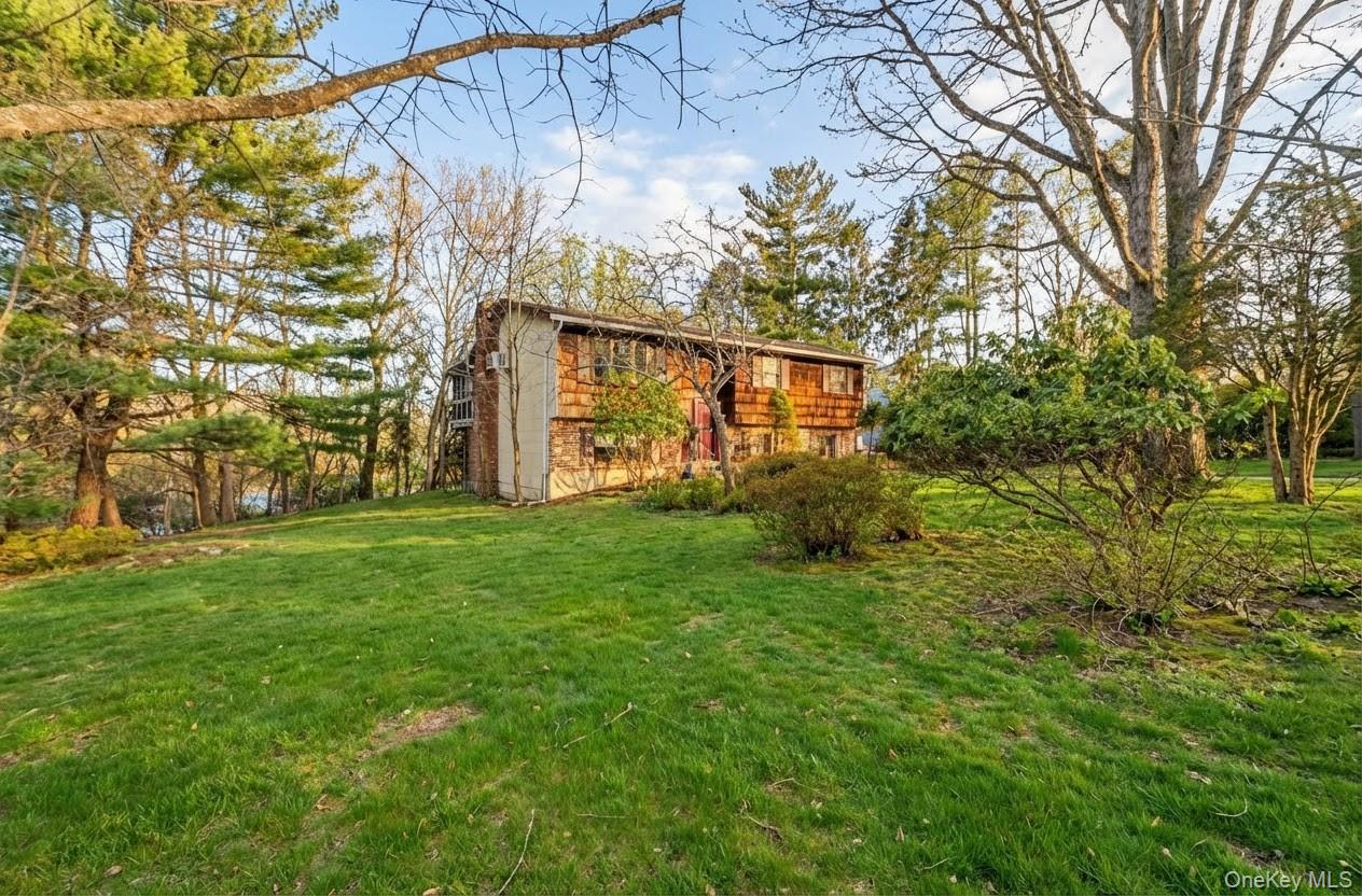 6 Kakiat Lane, Spring Valley, NY 10977