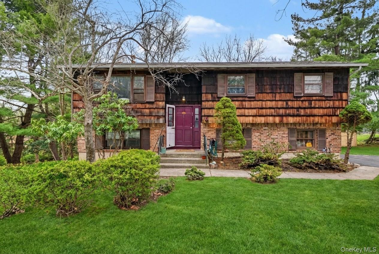 6 Kakiat Lane, Spring Valley, NY 10977