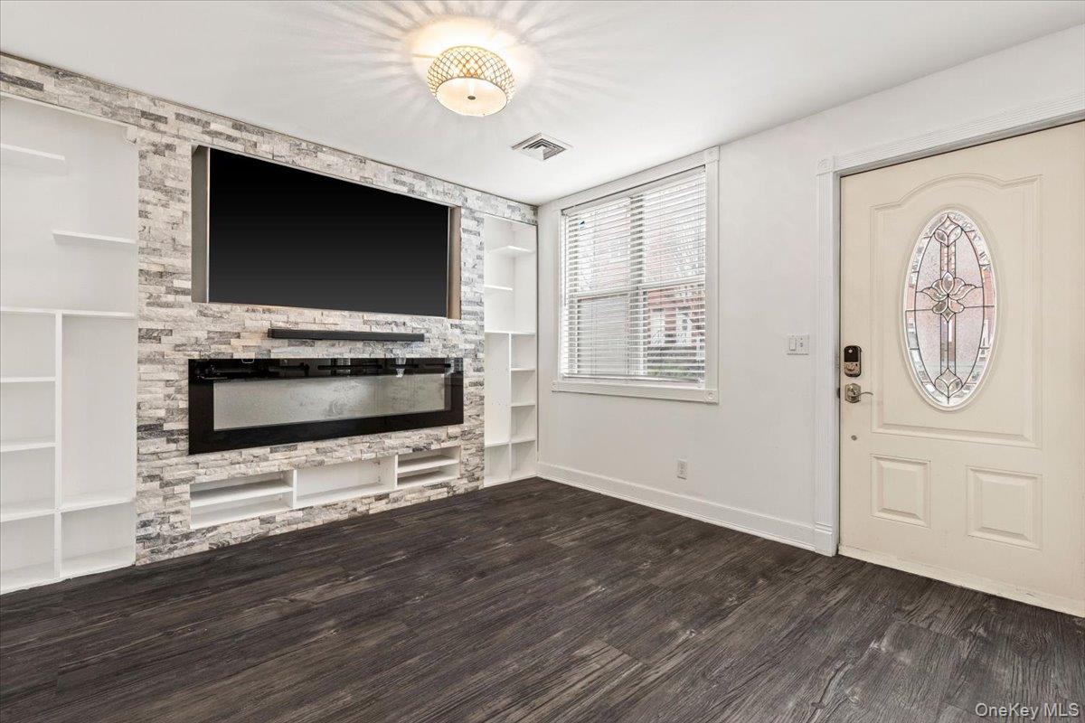 233 Sunset Boulevard, Bronx, NY 10473