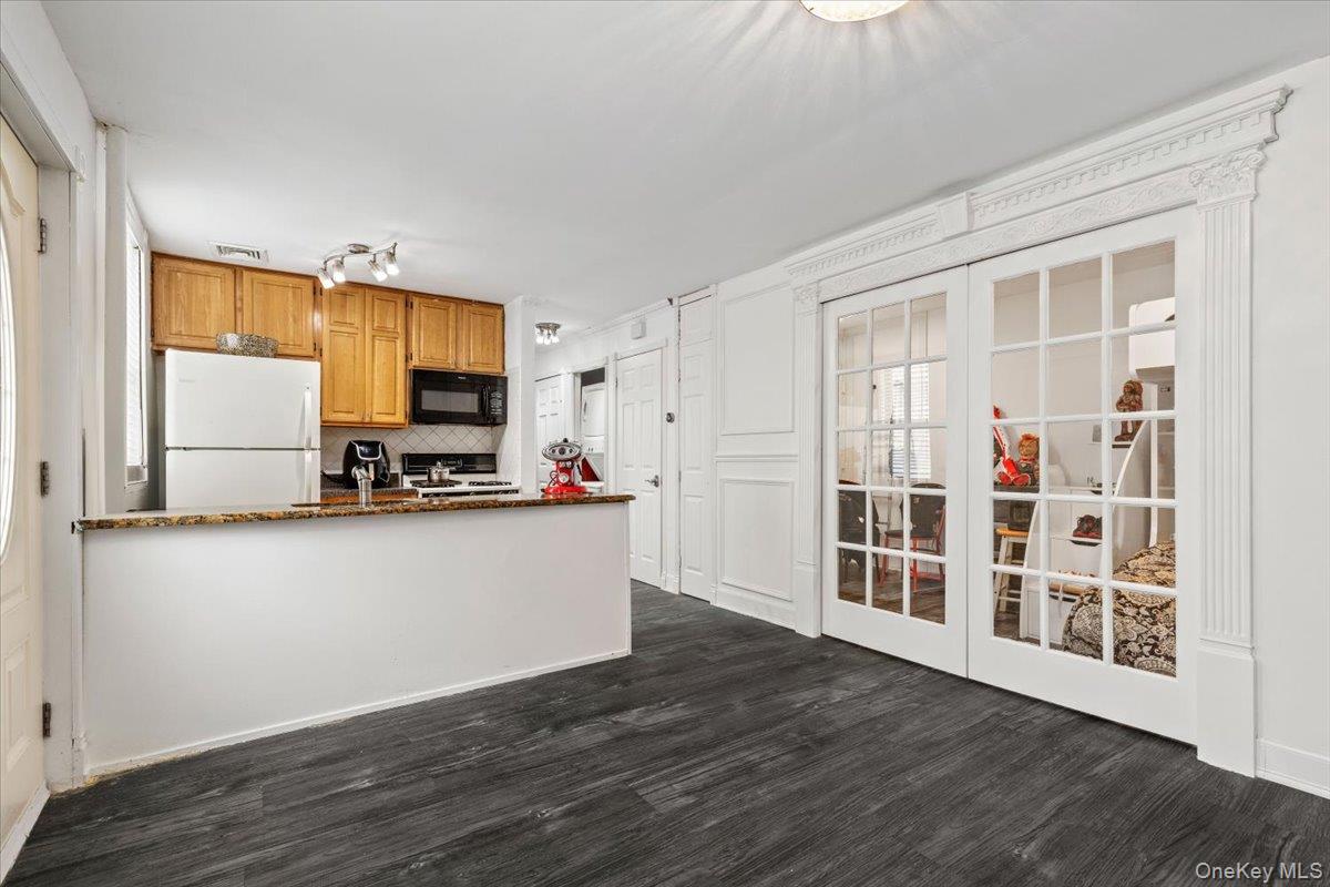 233 Sunset Boulevard, Bronx, NY 10473