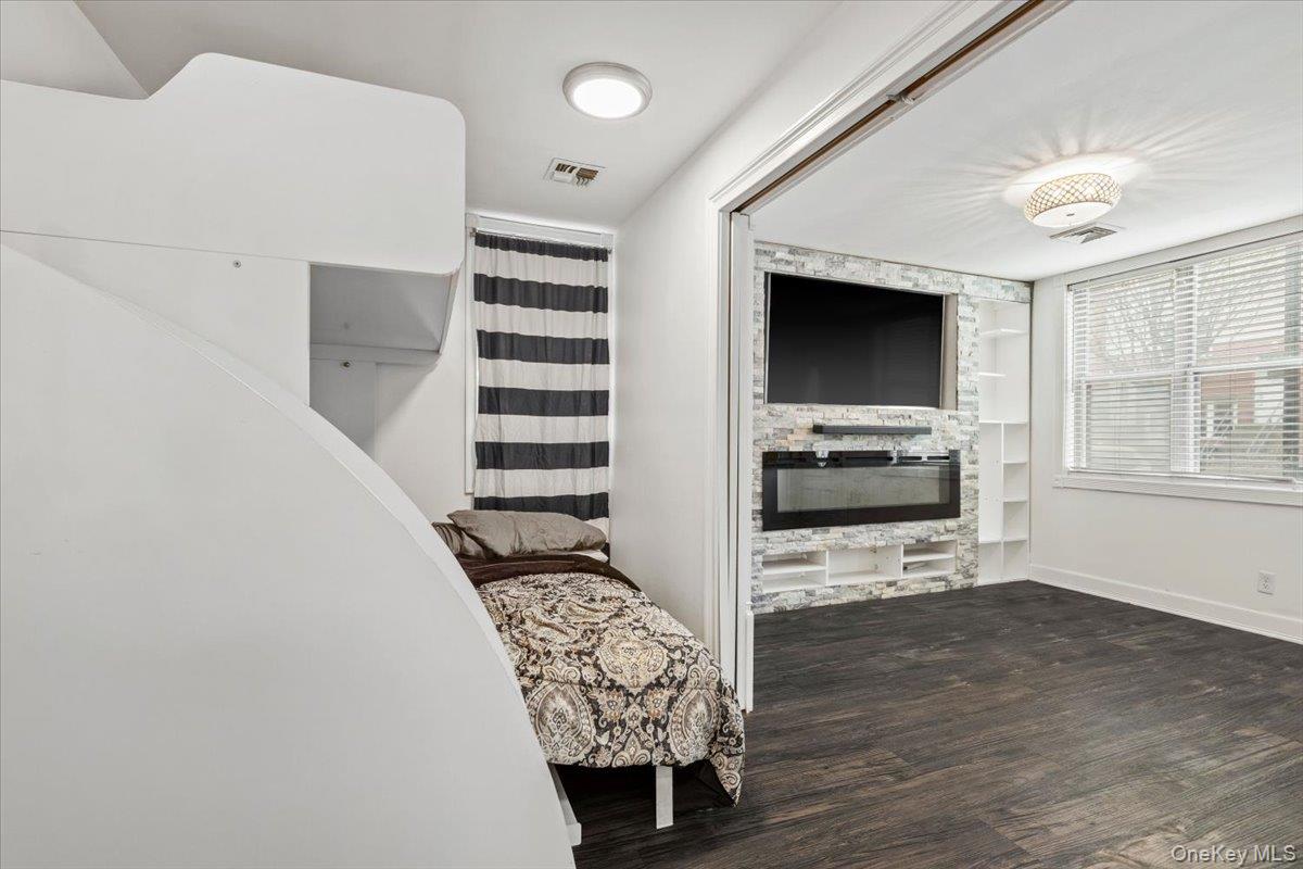 233 Sunset Boulevard, Bronx, NY 10473