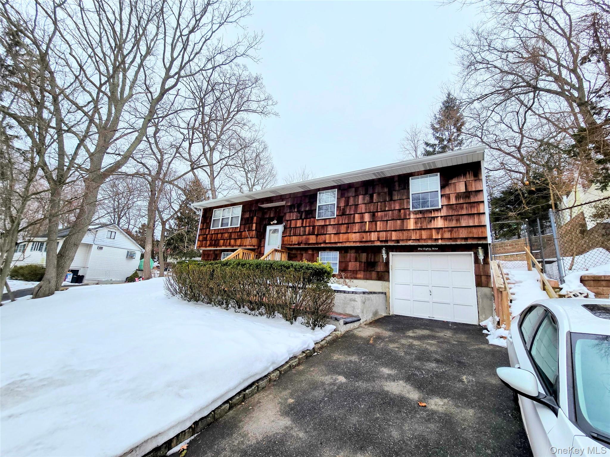 189 Broadway, Rocky Point, NY 11778