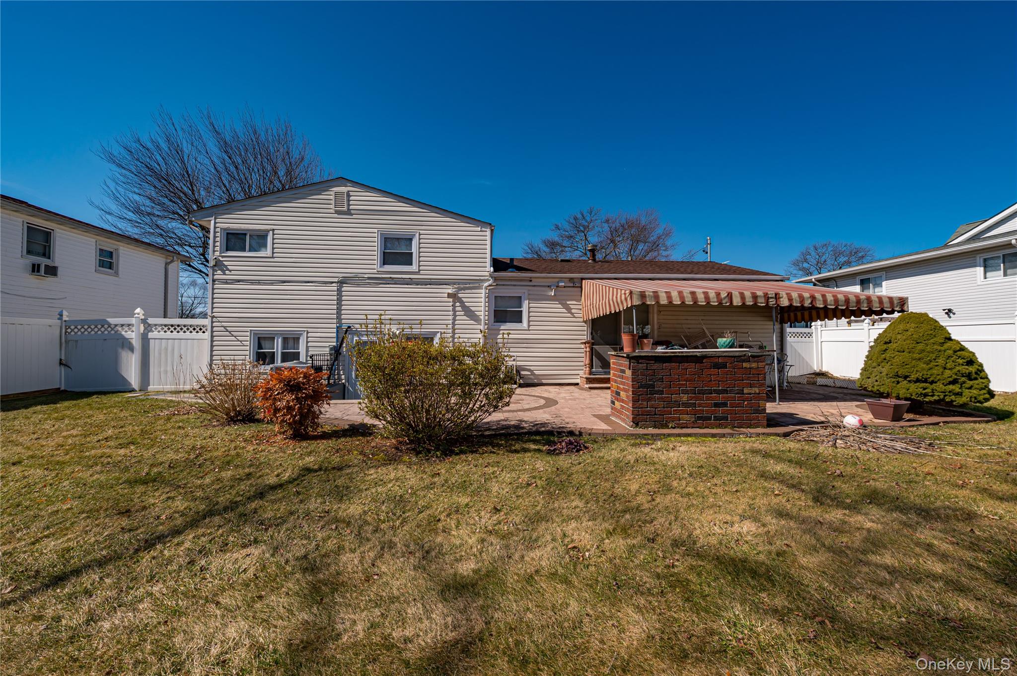 389 Beebe Court, North Babylon, NY 11703