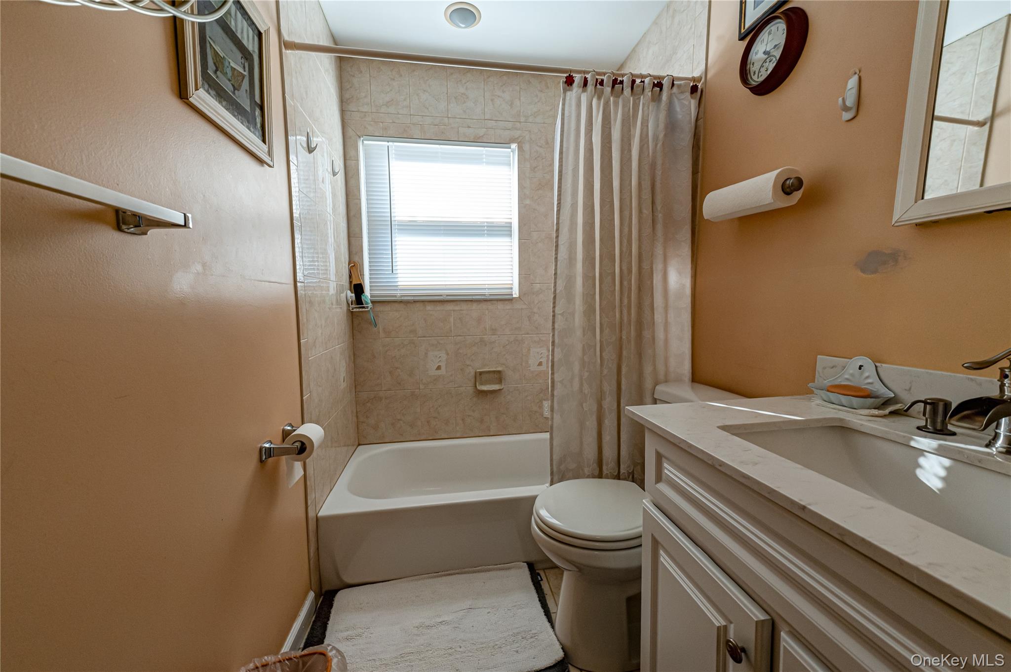 389 Beebe Court, North Babylon, NY 11703