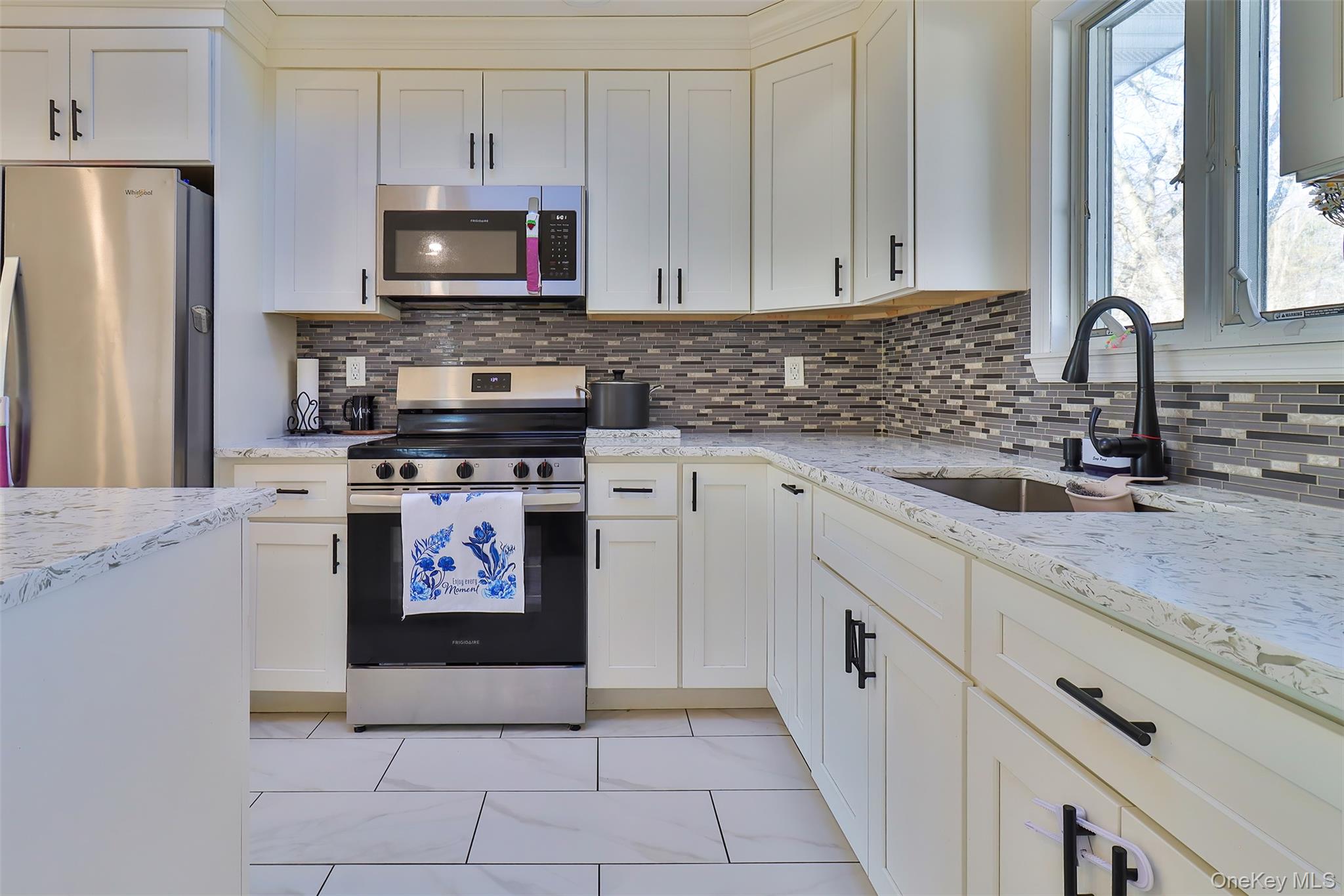 116B Holbrook Road, Holbrook, NY 11741