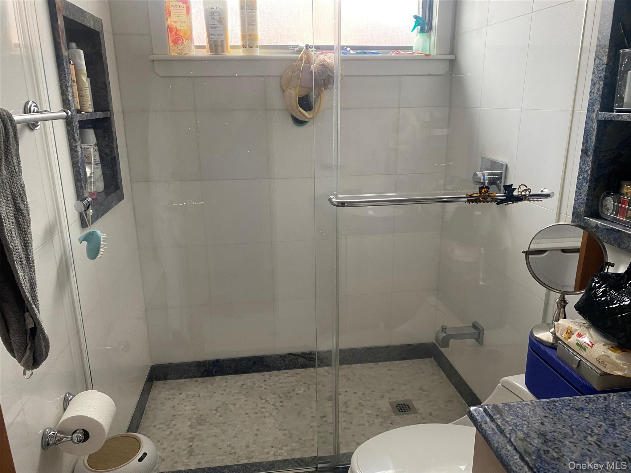 6139 184th Street, Fresh Meadows, NY 11365