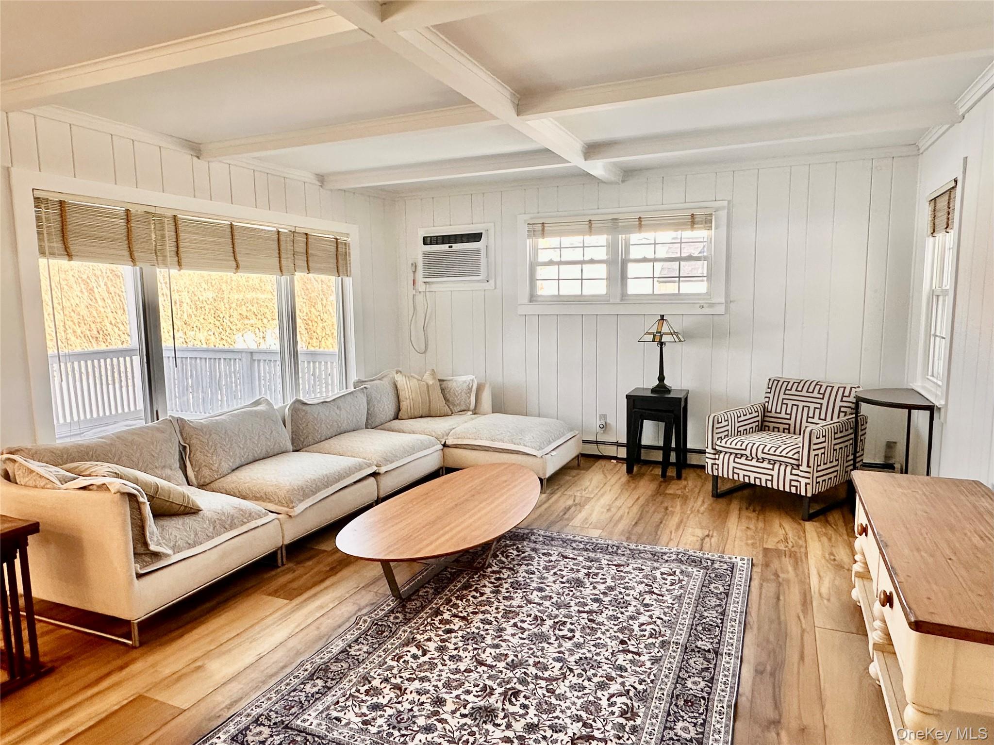 16 Osceola Lane, Southampton, NY 11968