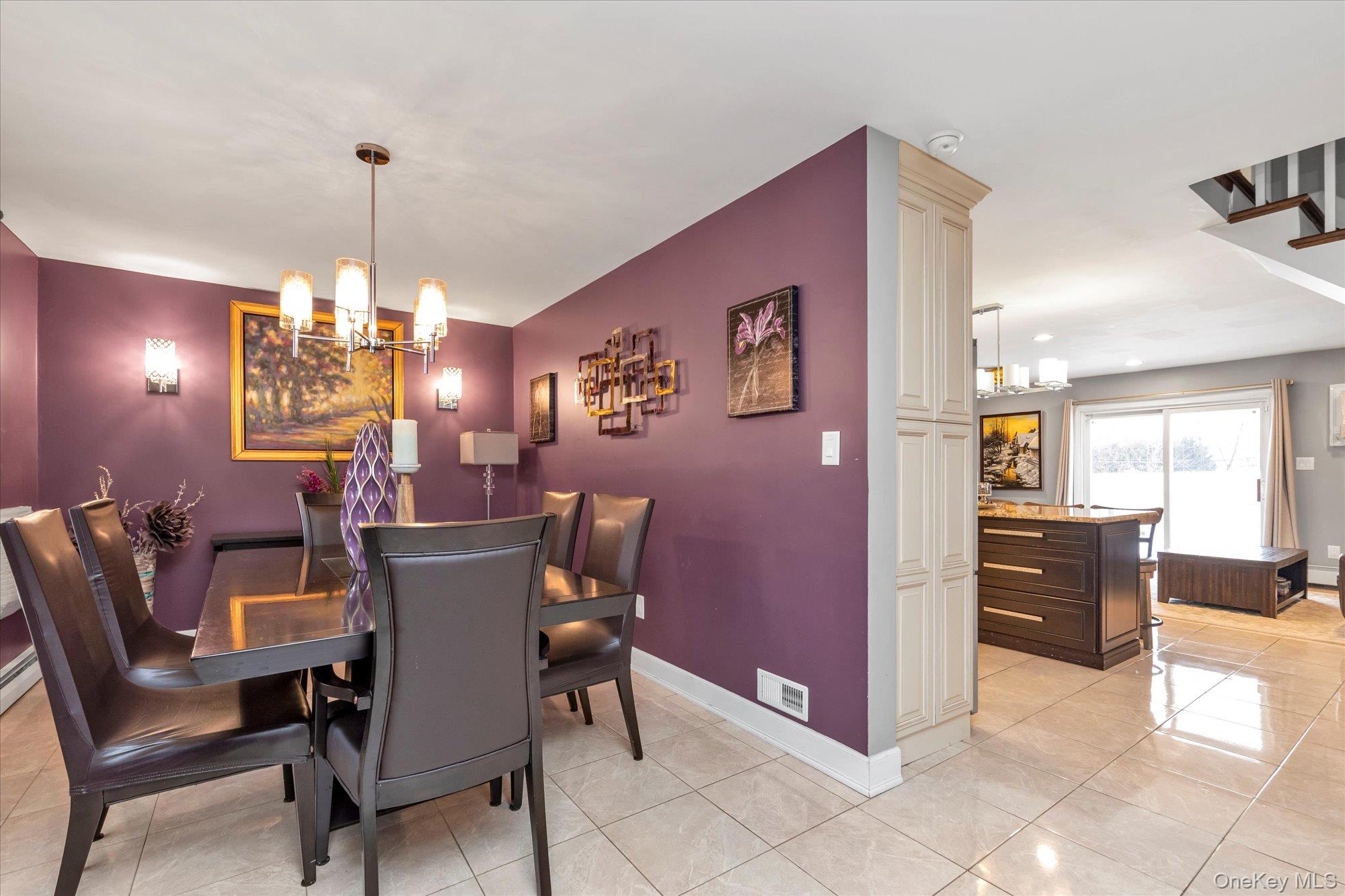 6 Cedar Drive E, Plainview, NY 11803