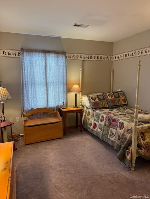 4 Grapevine Place, Poughkeepsie, NY 12603