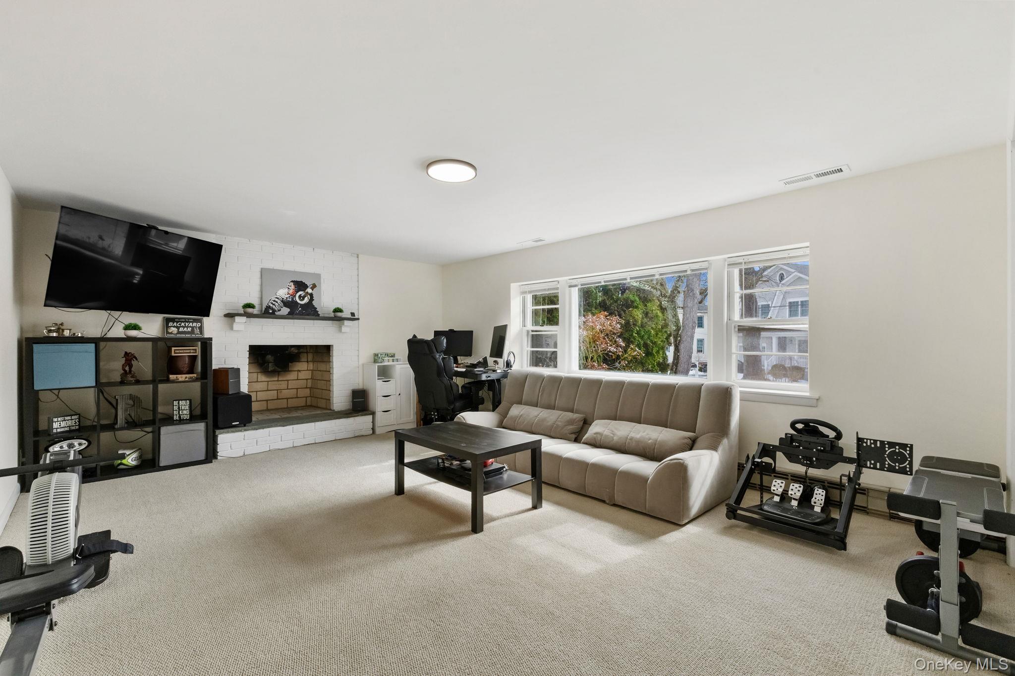 15 Meadow Place, Rye, NY 10580