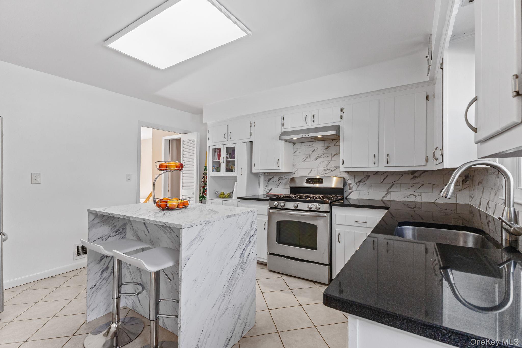 15 Meadow Place, Rye, NY 10580