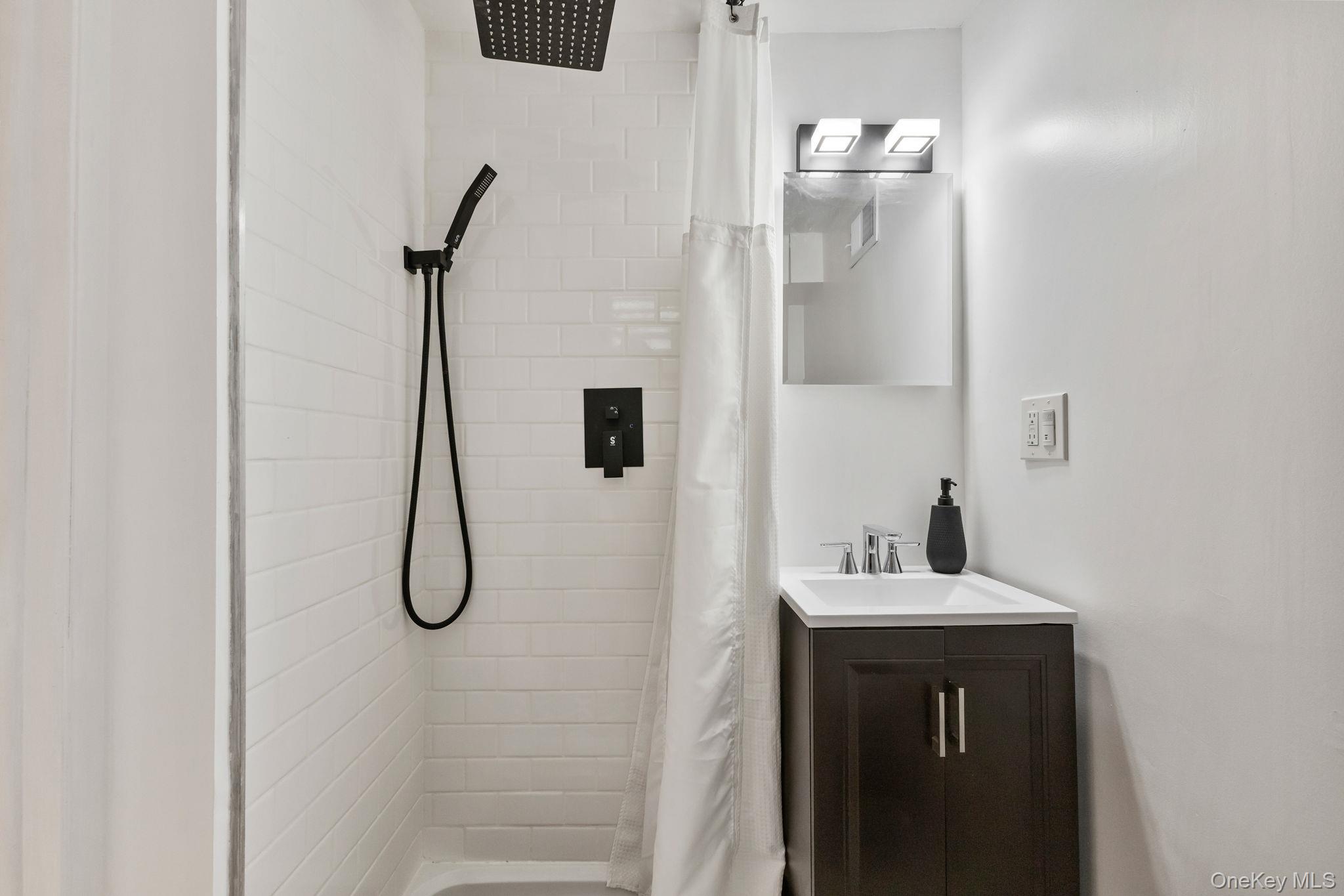 15 Meadow Place, Rye, NY 10580