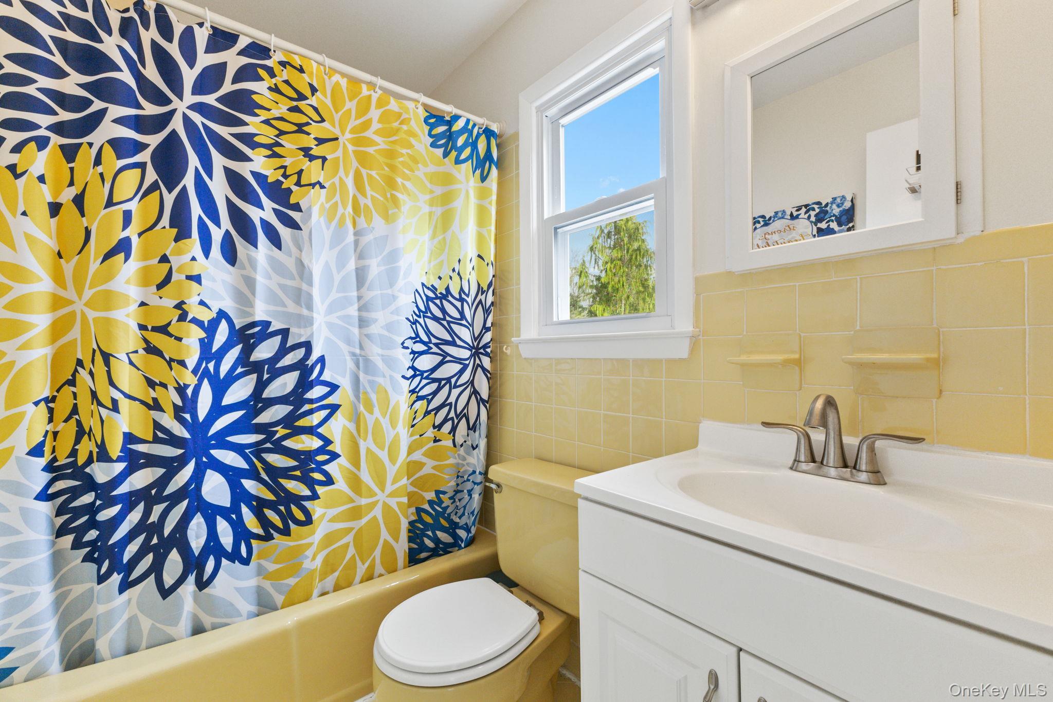 15 Meadow Place, Rye, NY 10580