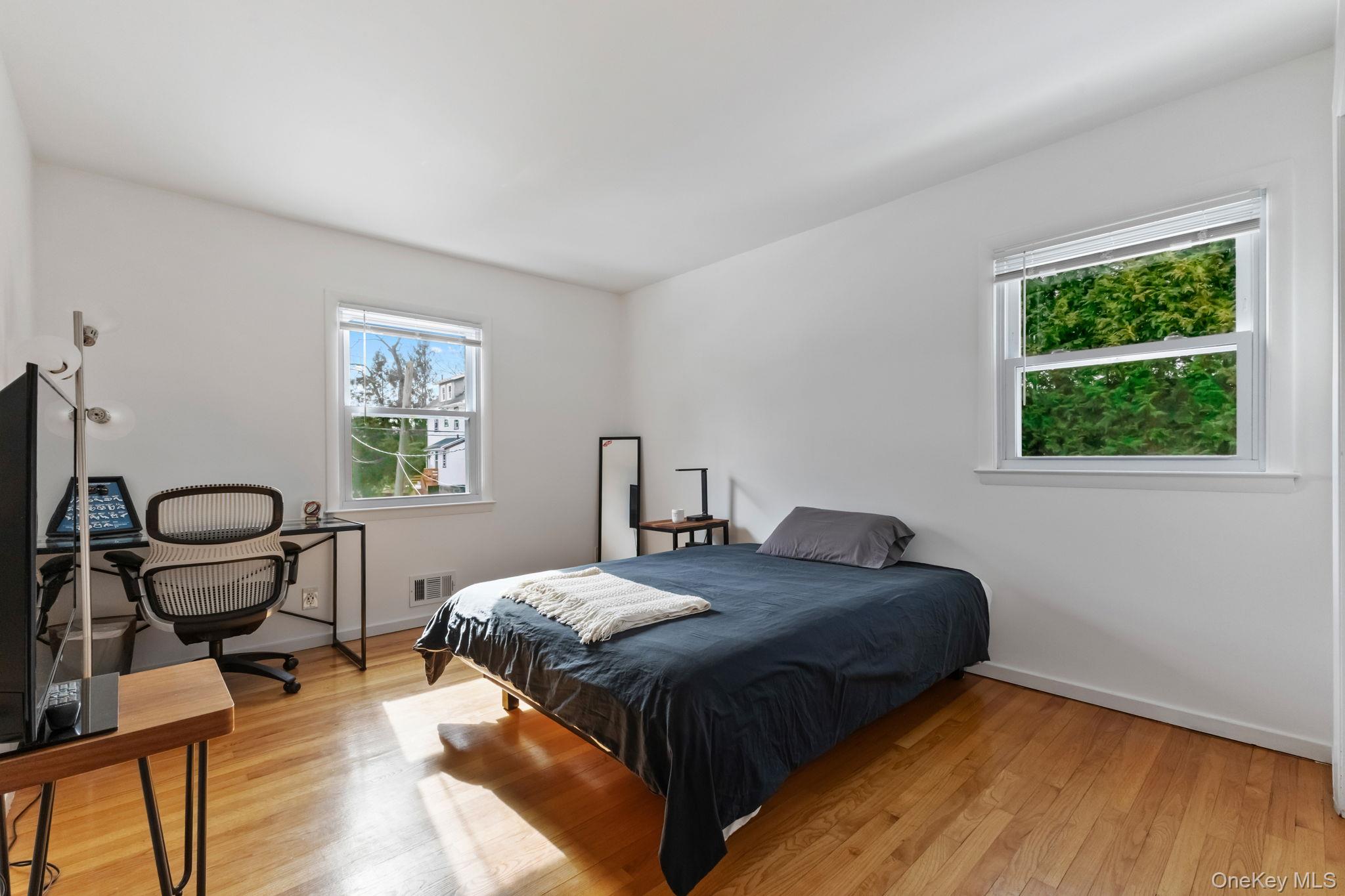 15 Meadow Place, Rye, NY 10580