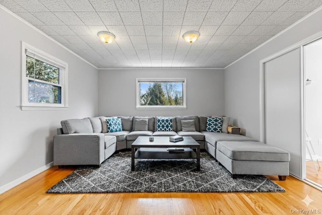 15 Meadow Place, Rye, NY 10580