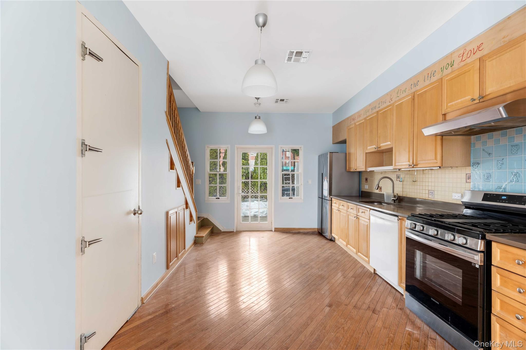 43 Pierce Street, Staten Island, NY 10304