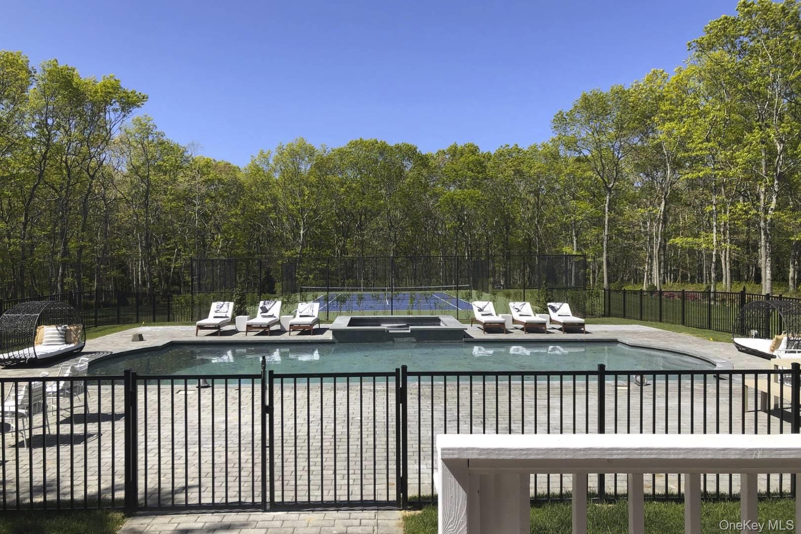 1766 Majors Path, Southampton, NY 11968