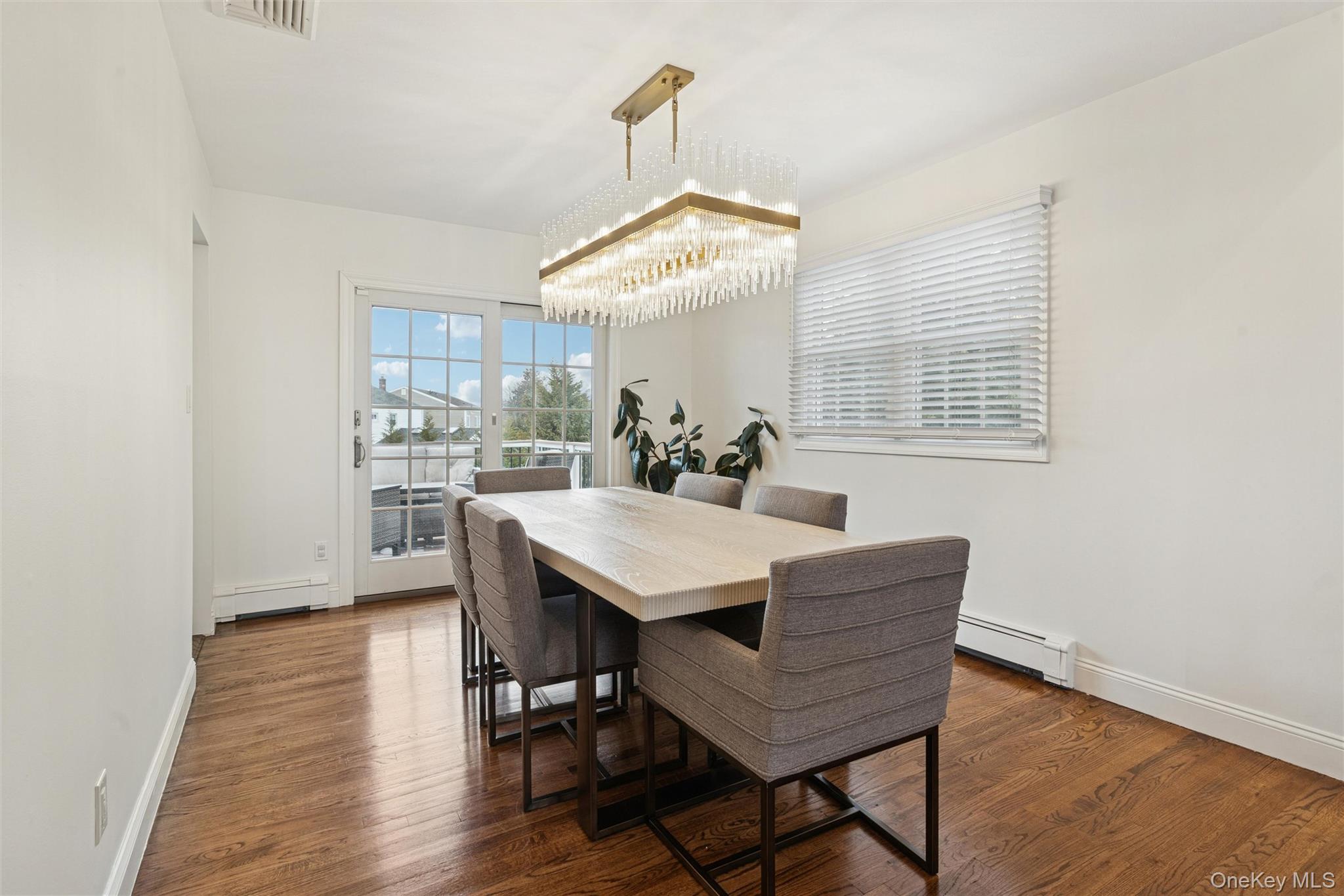 1827 Glenn Lane, Merrick, NY 11566