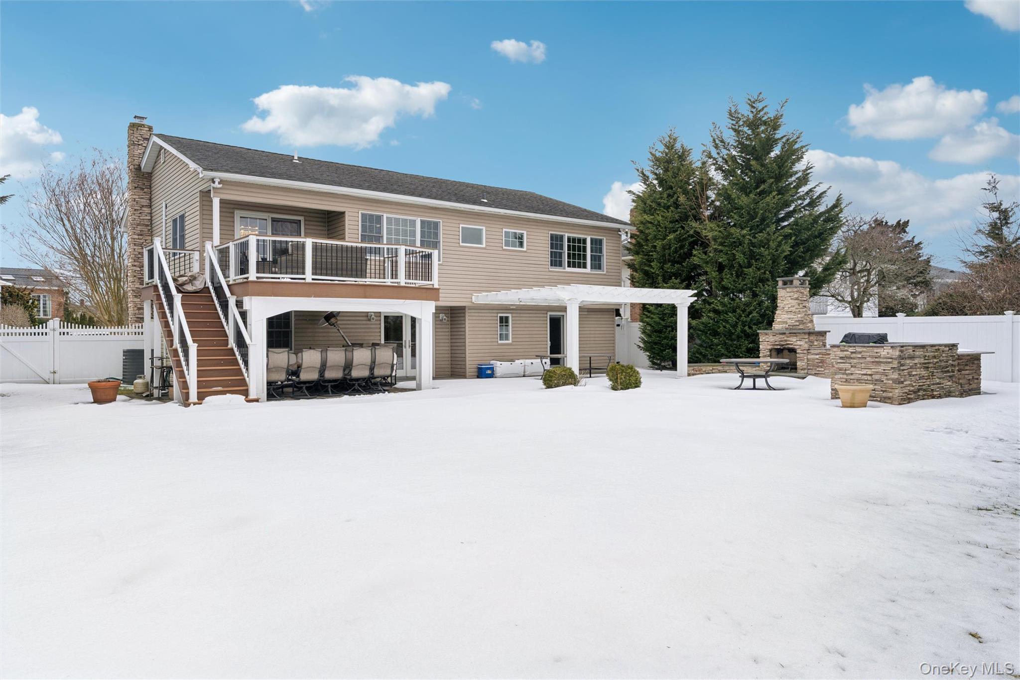 1827 Glenn Lane, Merrick, NY 11566