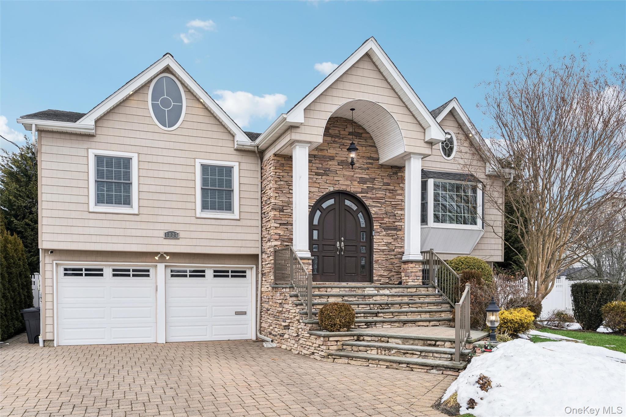 1827 Glenn Lane, Merrick, NY 11566