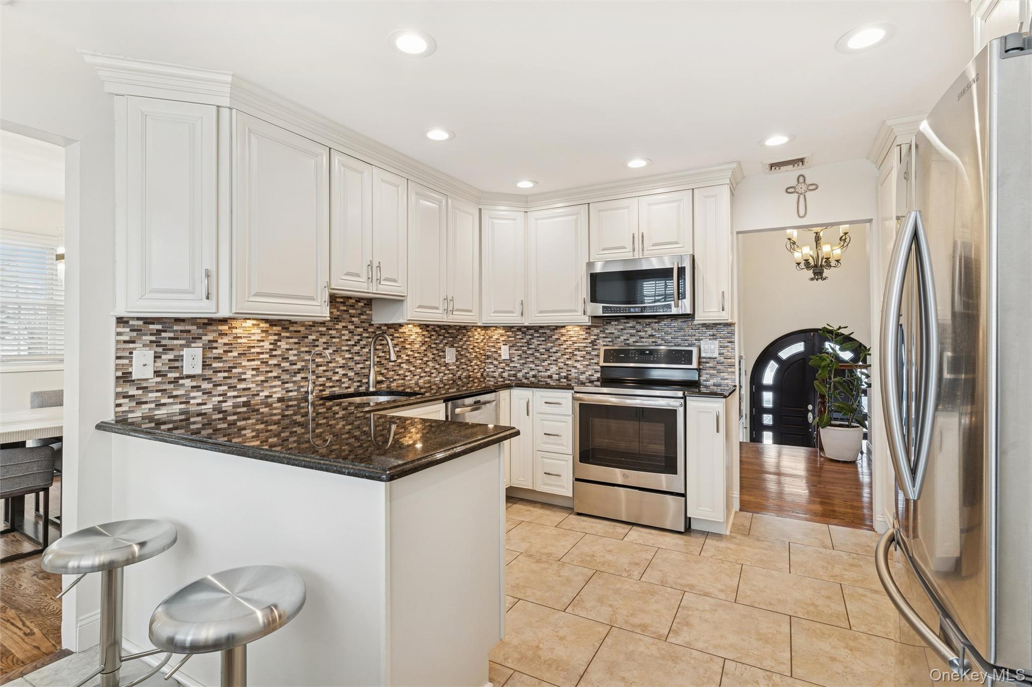 1827 Glenn Lane, Merrick, NY 11566