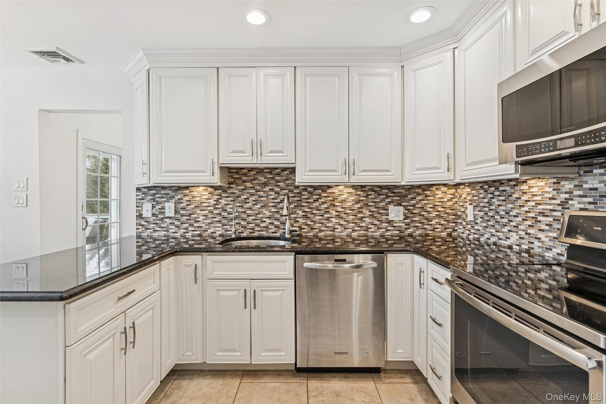 1827 Glenn Lane, Merrick, NY 11566