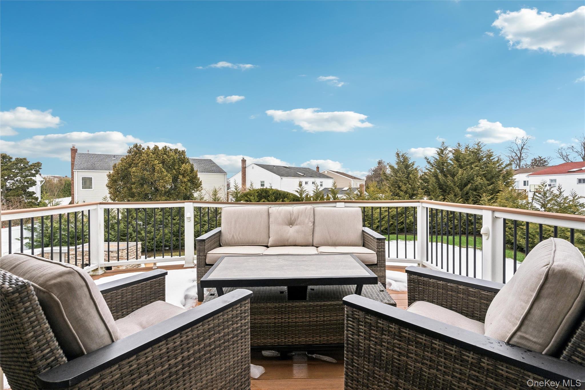 1827 Glenn Lane, Merrick, NY 11566