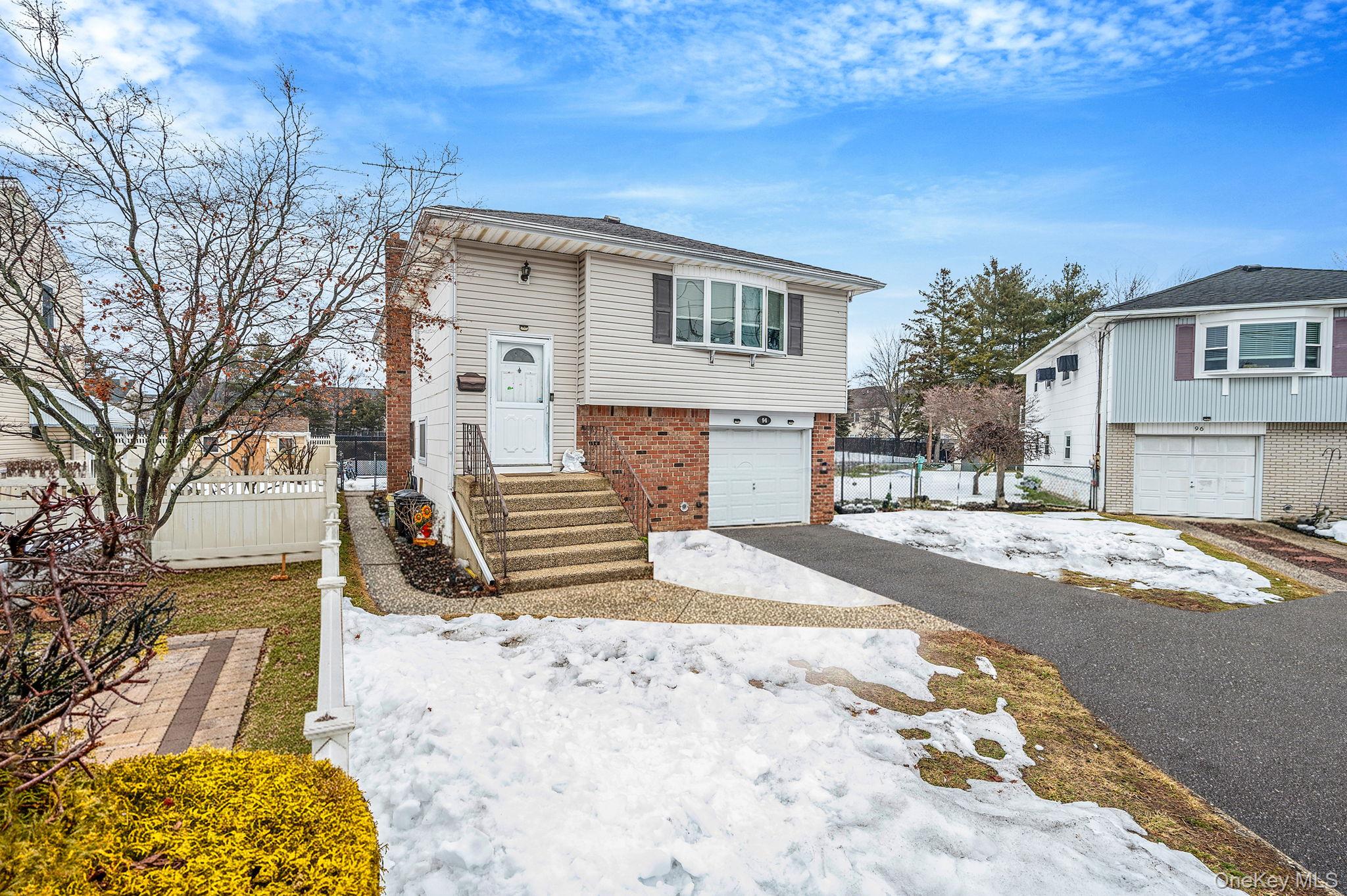 94 Harrison Avenue, Bethpage, NY 11714