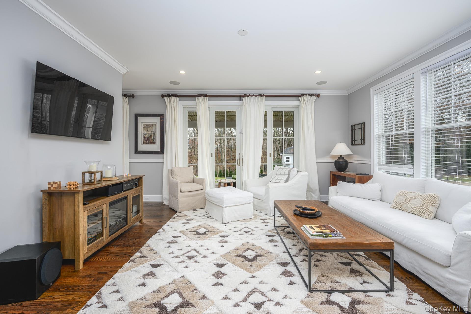 20 Bay Woods Drive, Hampton Bays, NY 11946