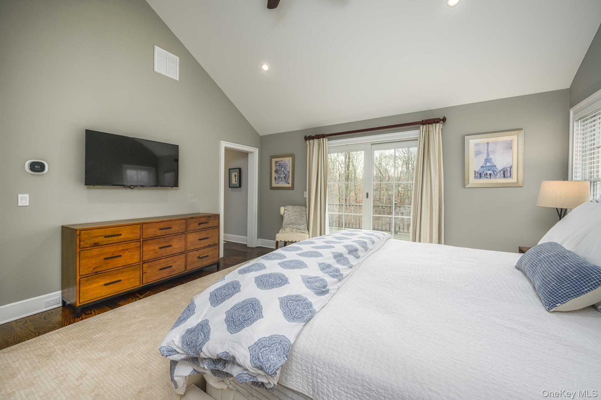 20 Bay Woods Drive, Hampton Bays, NY 11946