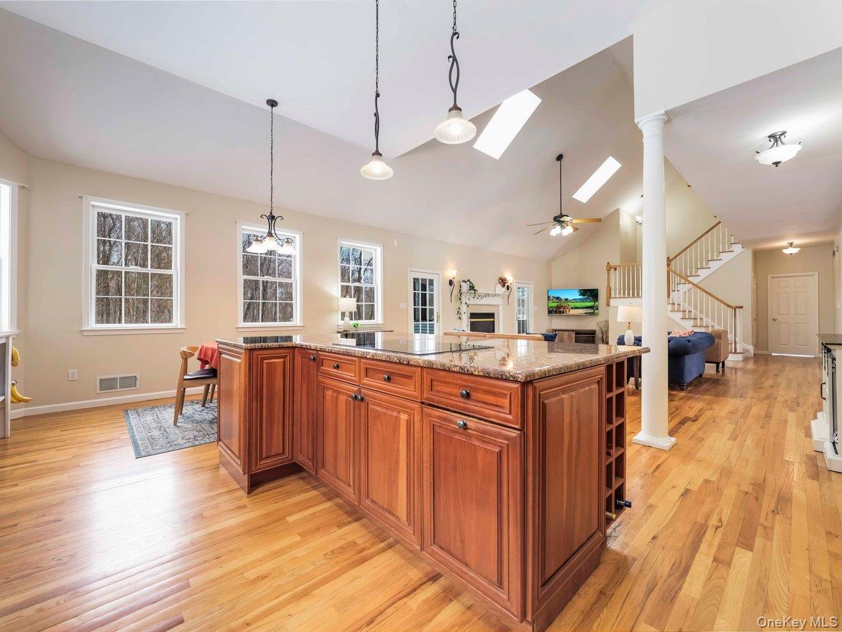 36 Horseshoe Path, Pawling, NY 12564