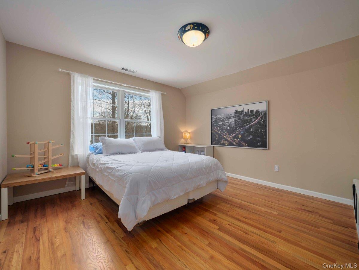 36 Horseshoe Path, Pawling, NY 12564