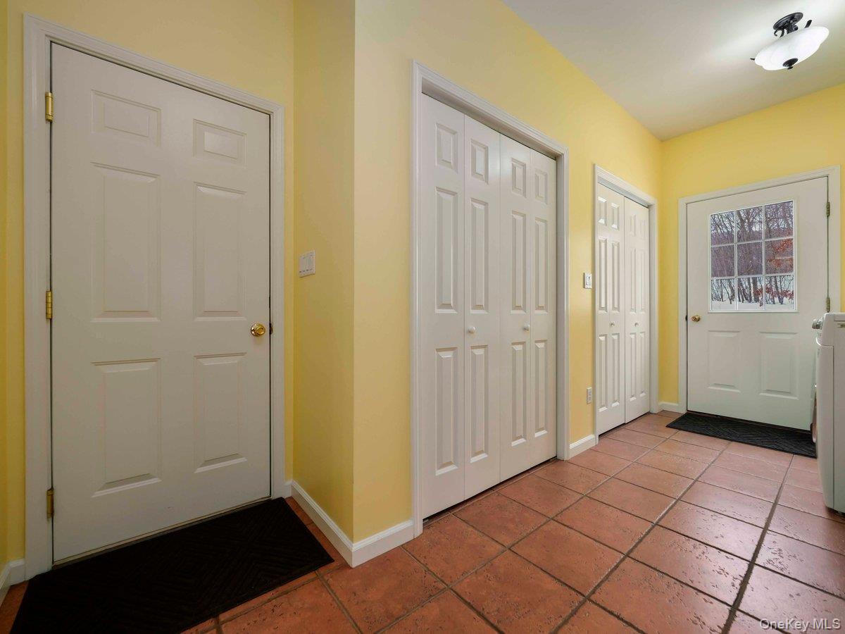 36 Horseshoe Path, Pawling, NY 12564