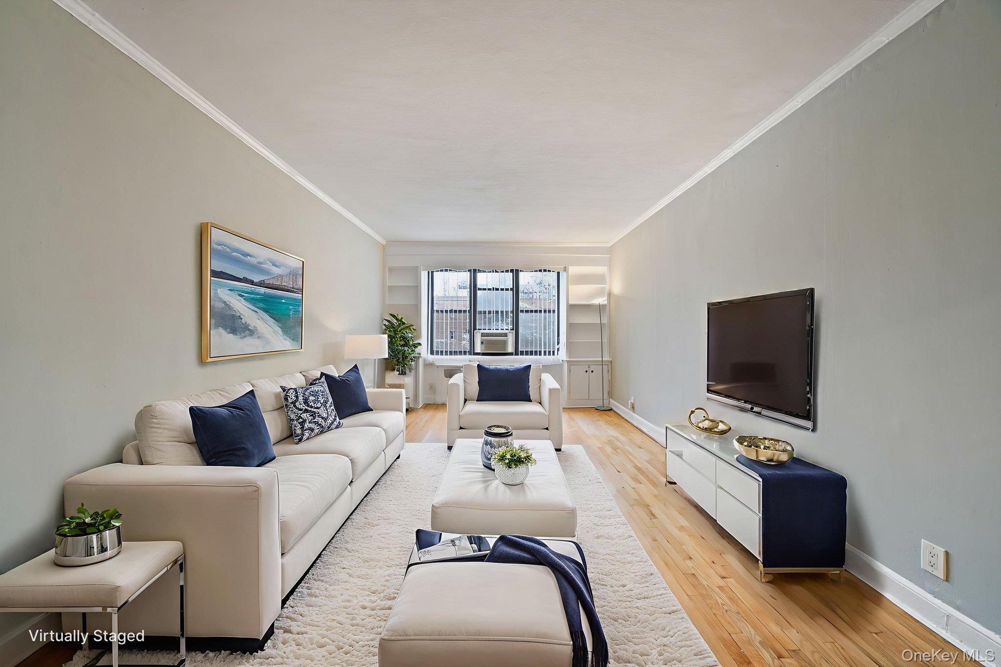 1 Town House Place # 3H, Great Neck, NY 11021