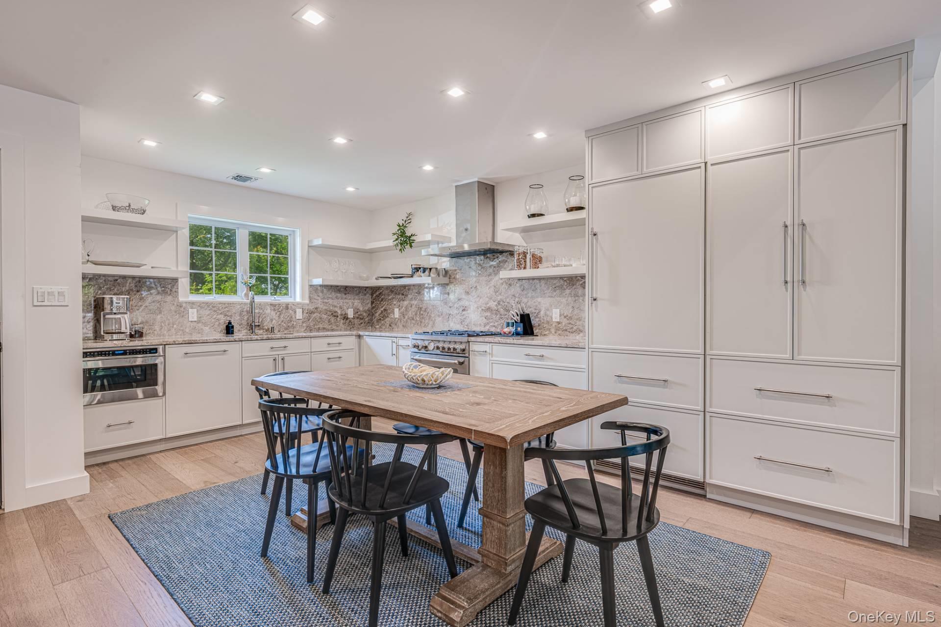 10 Leland Lane # 35, Southampton, NY 11968