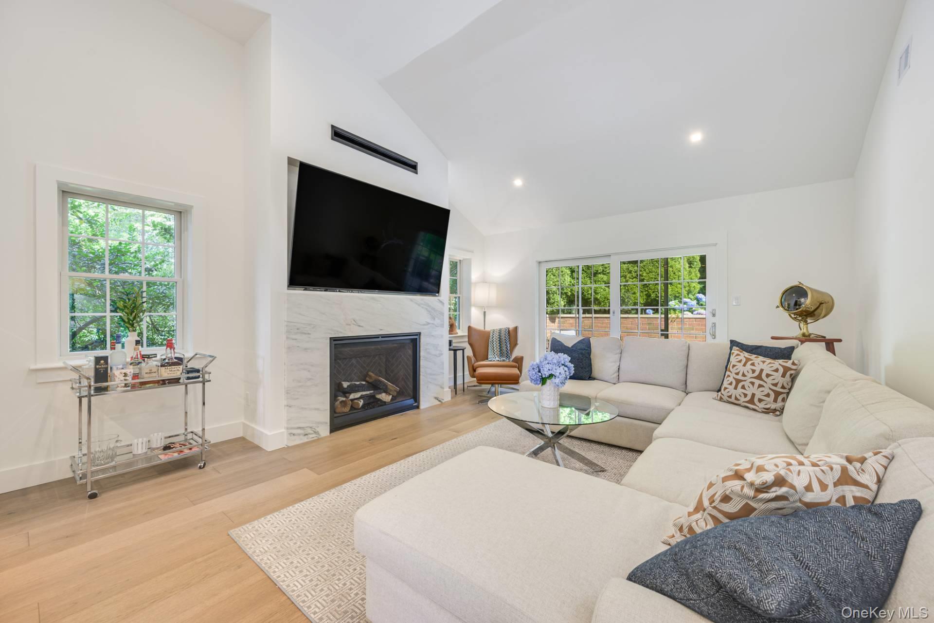 10 Leland Lane # 35, Southampton, NY 11968