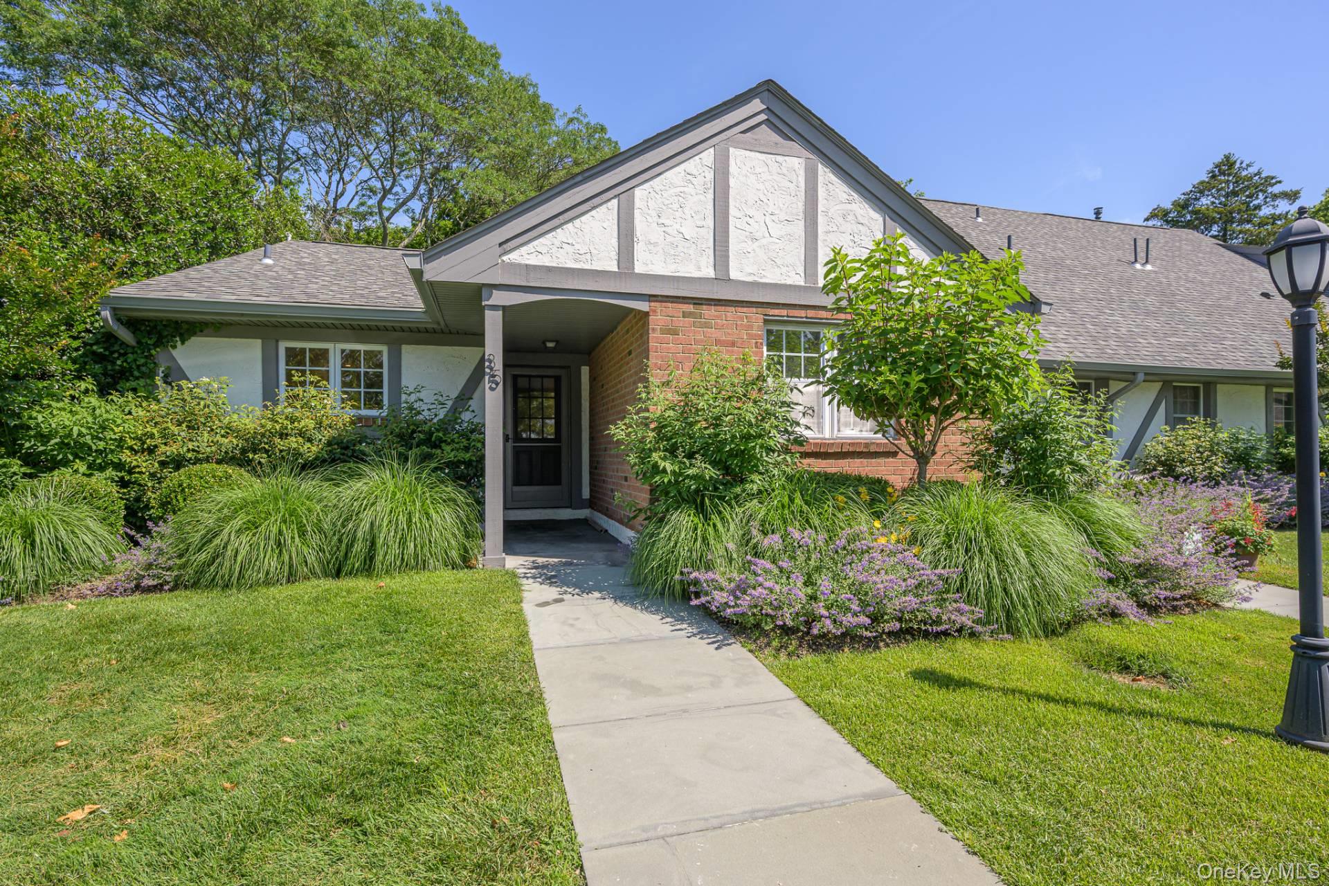 10 Leland Lane # 35, Southampton, NY 11968