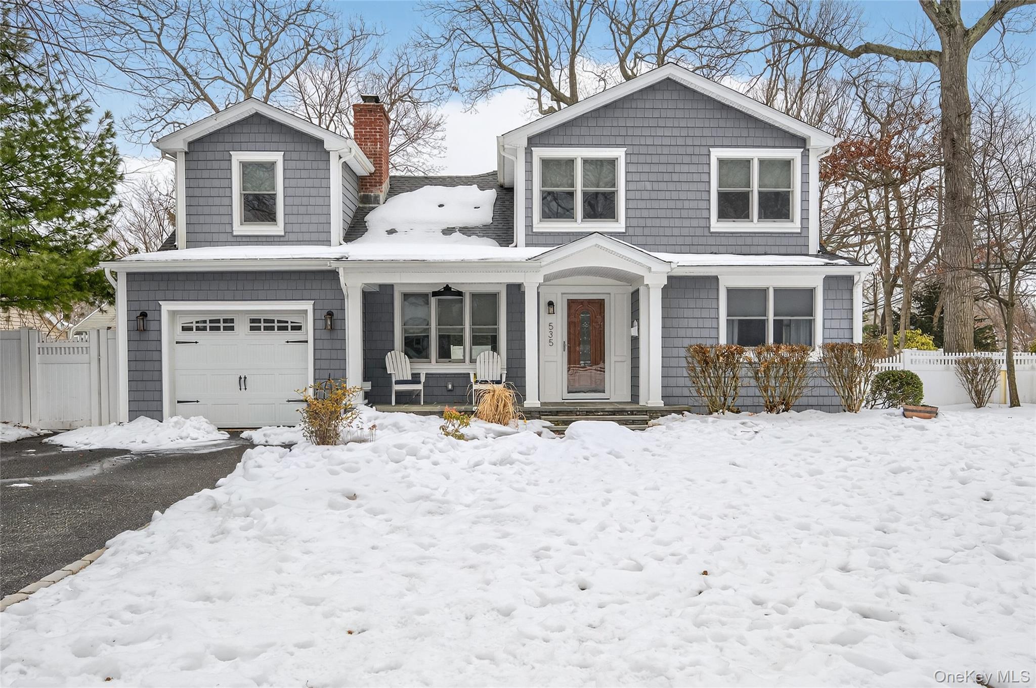 535 Brooklyn Boulevard, Brightwaters, NY 11718