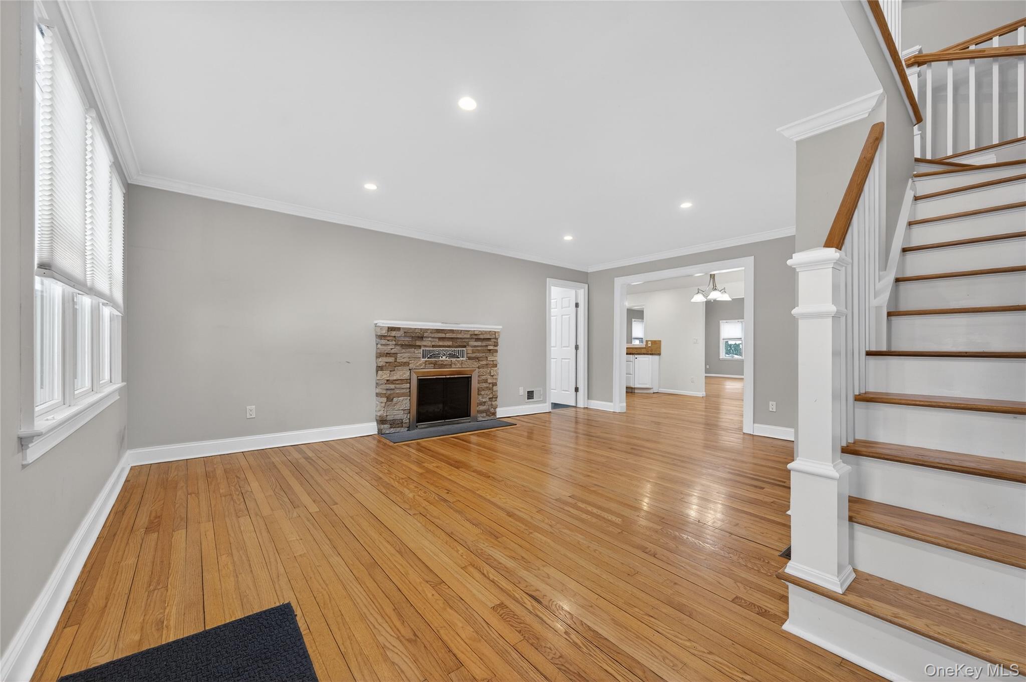 535 Brooklyn Boulevard, Brightwaters, NY 11718