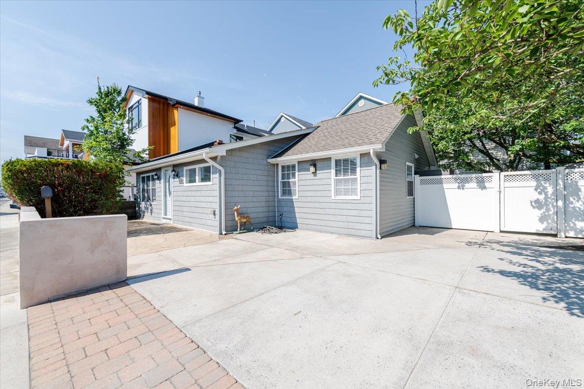 101 California Street, Long Beach, NY 11561