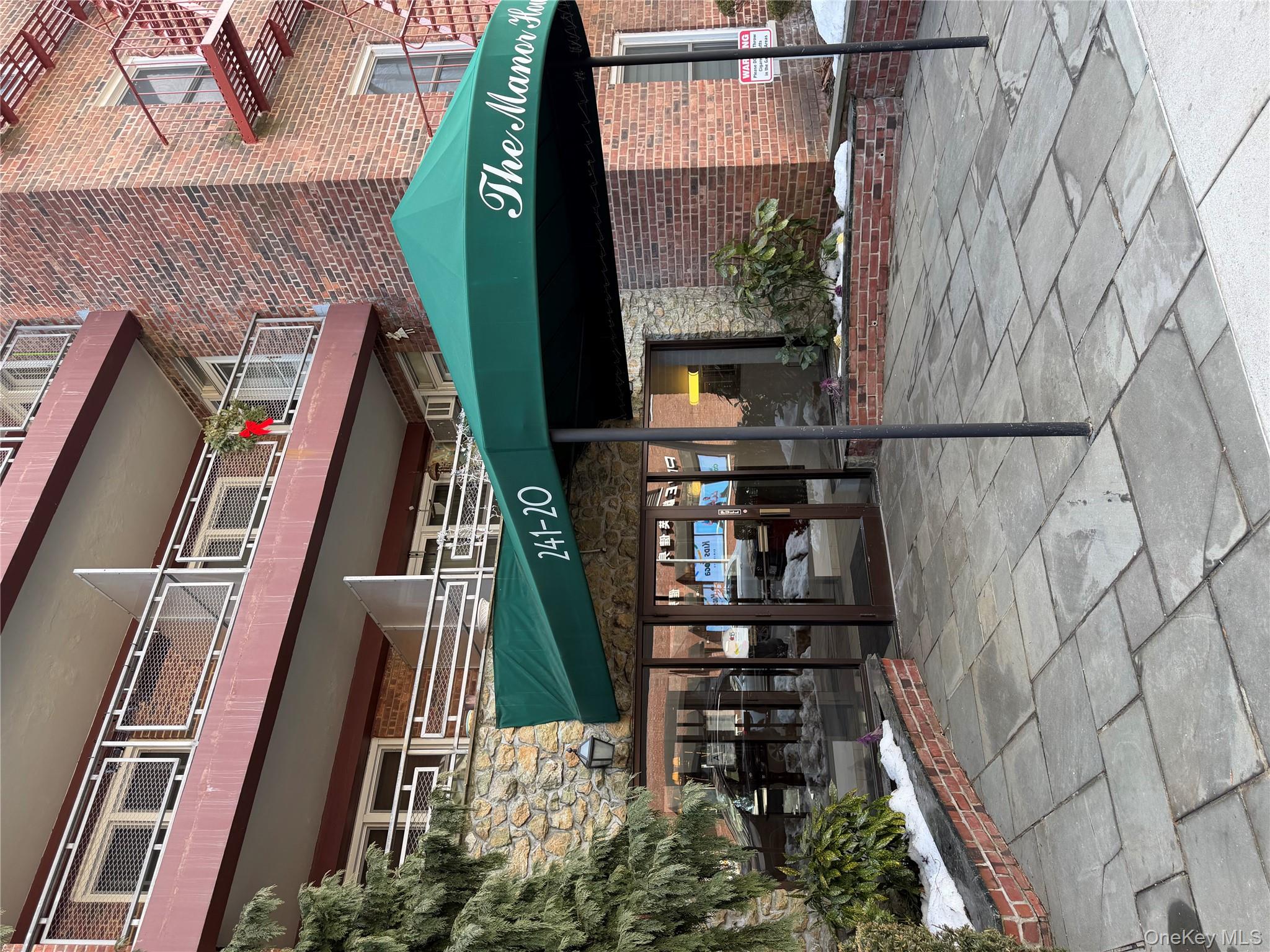 241-20 Northern Boulevard # 4A, Douglaston, NY 11362