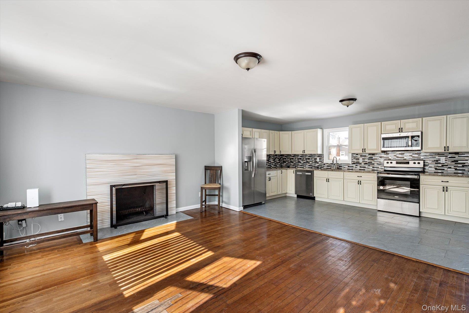 93 Garfield Boulevard # 93, Farmingdale, NY 11735