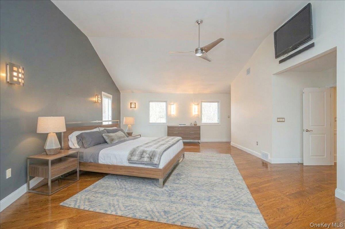 87 Soundview Drive, Port Jefferson, NY 11777