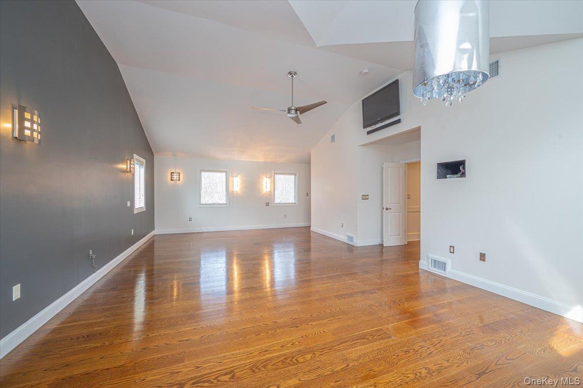 87 Soundview Drive, Port Jefferson, NY 11777