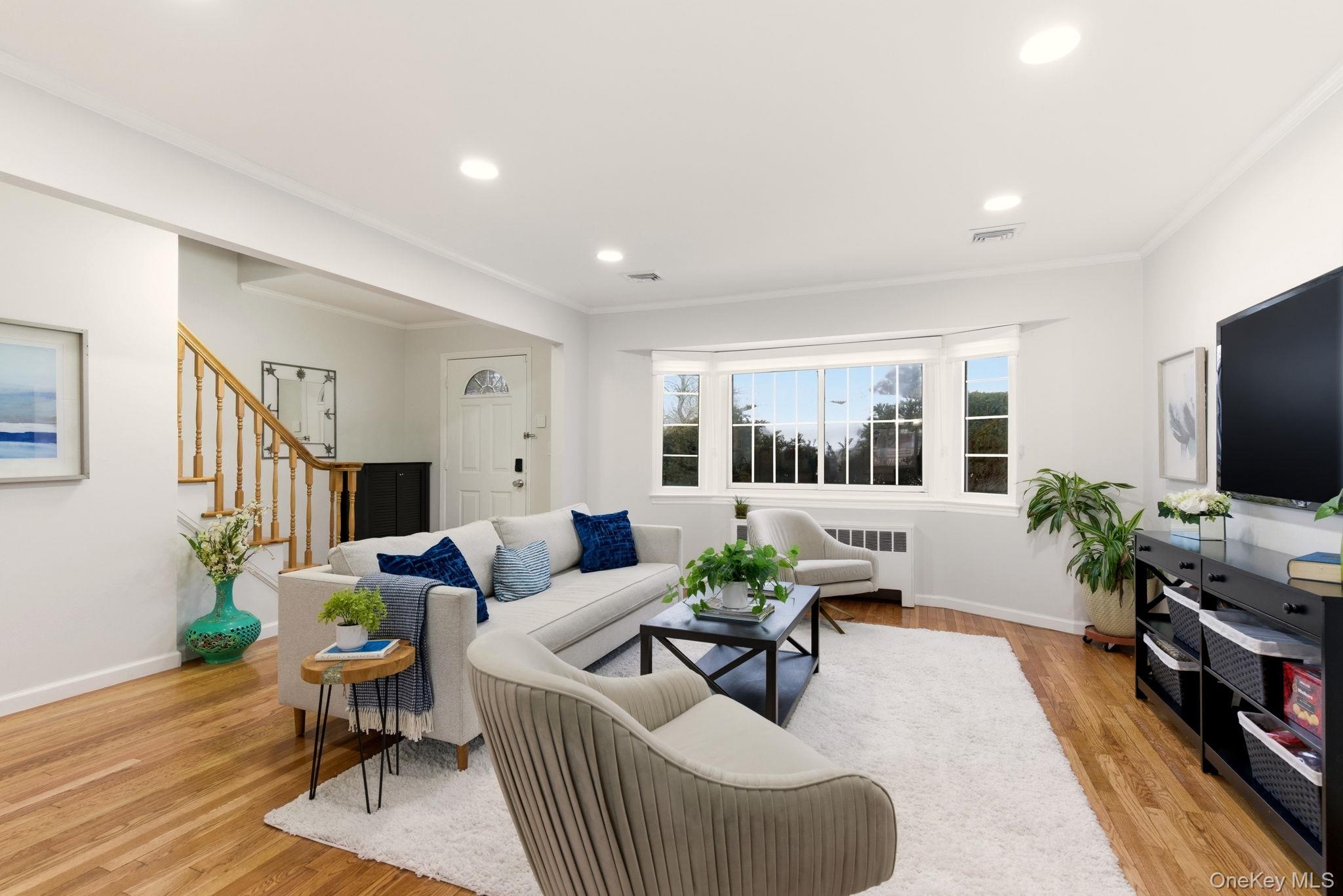 225 Willets Lane, Jericho, NY 11753