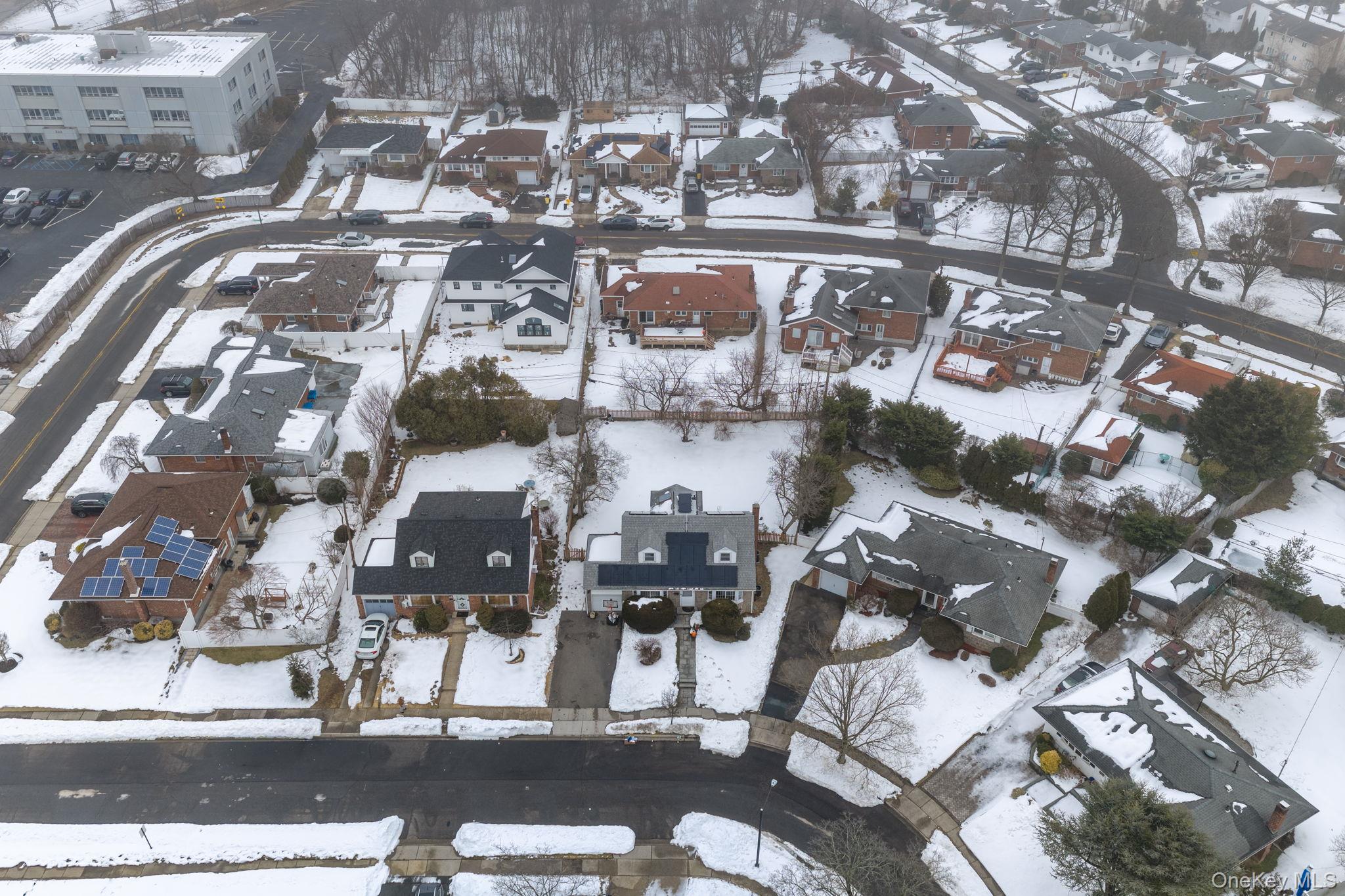 225 Willets Lane, Jericho, NY 11753