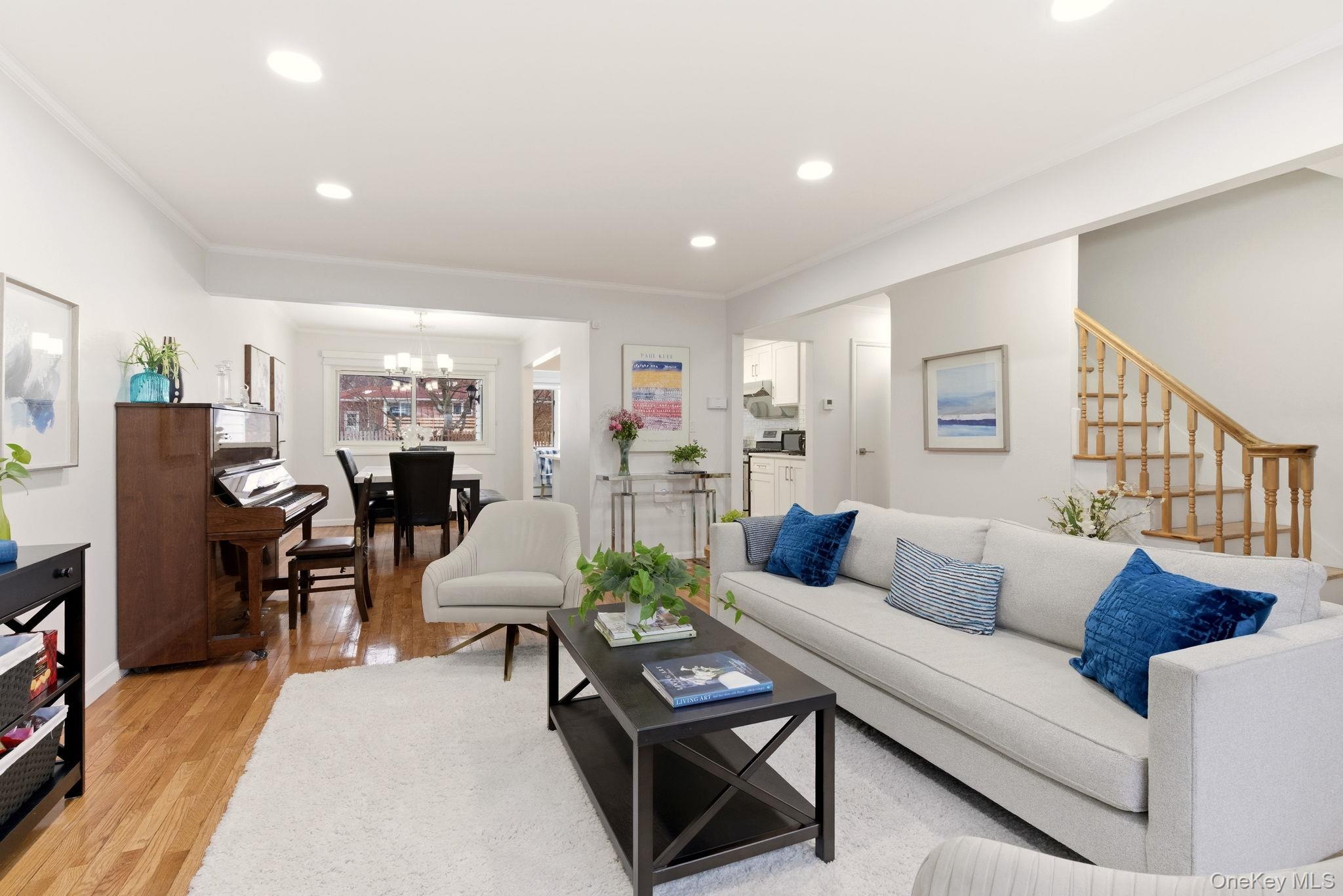 225 Willets Lane, Jericho, NY 11753