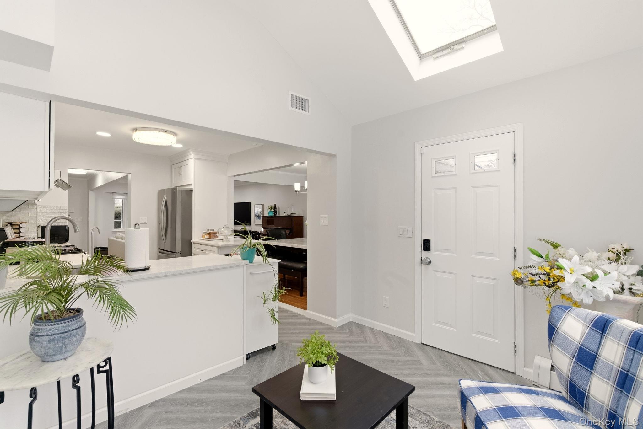 225 Willets Lane, Jericho, NY 11753