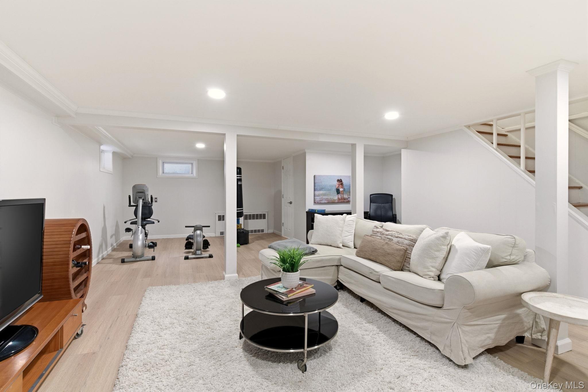 225 Willets Lane, Jericho, NY 11753