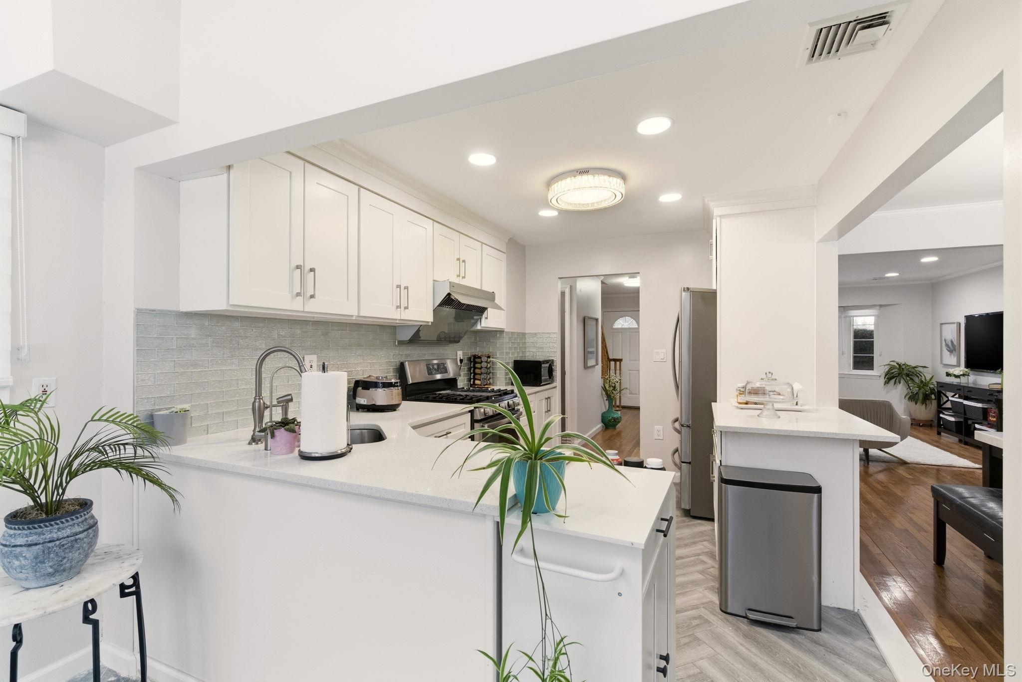 225 Willets Lane, Jericho, NY 11753